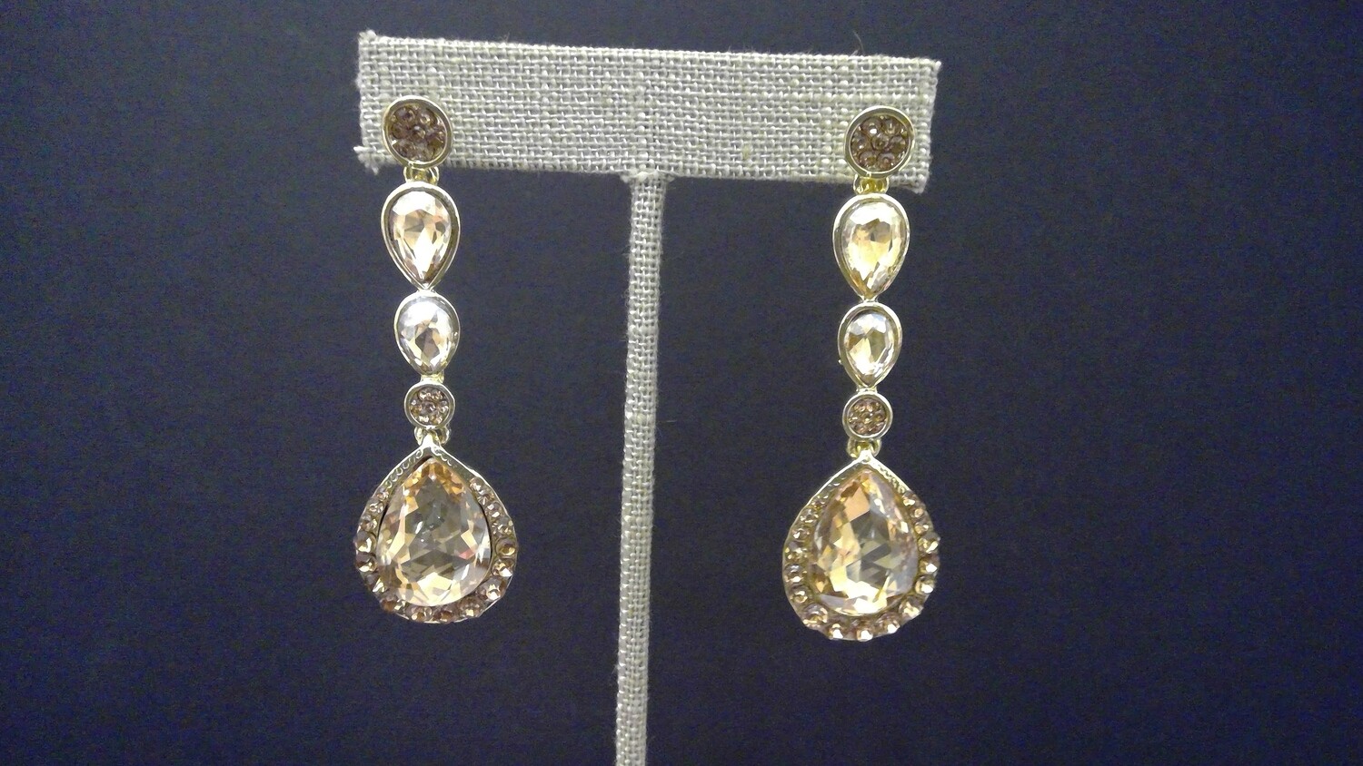 Pageant earring