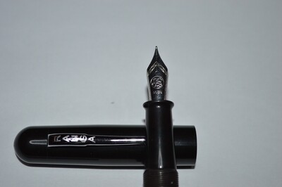 Ranga Model 4C Regular Ebonite Colour R4
Bock N0. 6 Chrome Mono  Fine -  Fountain pen