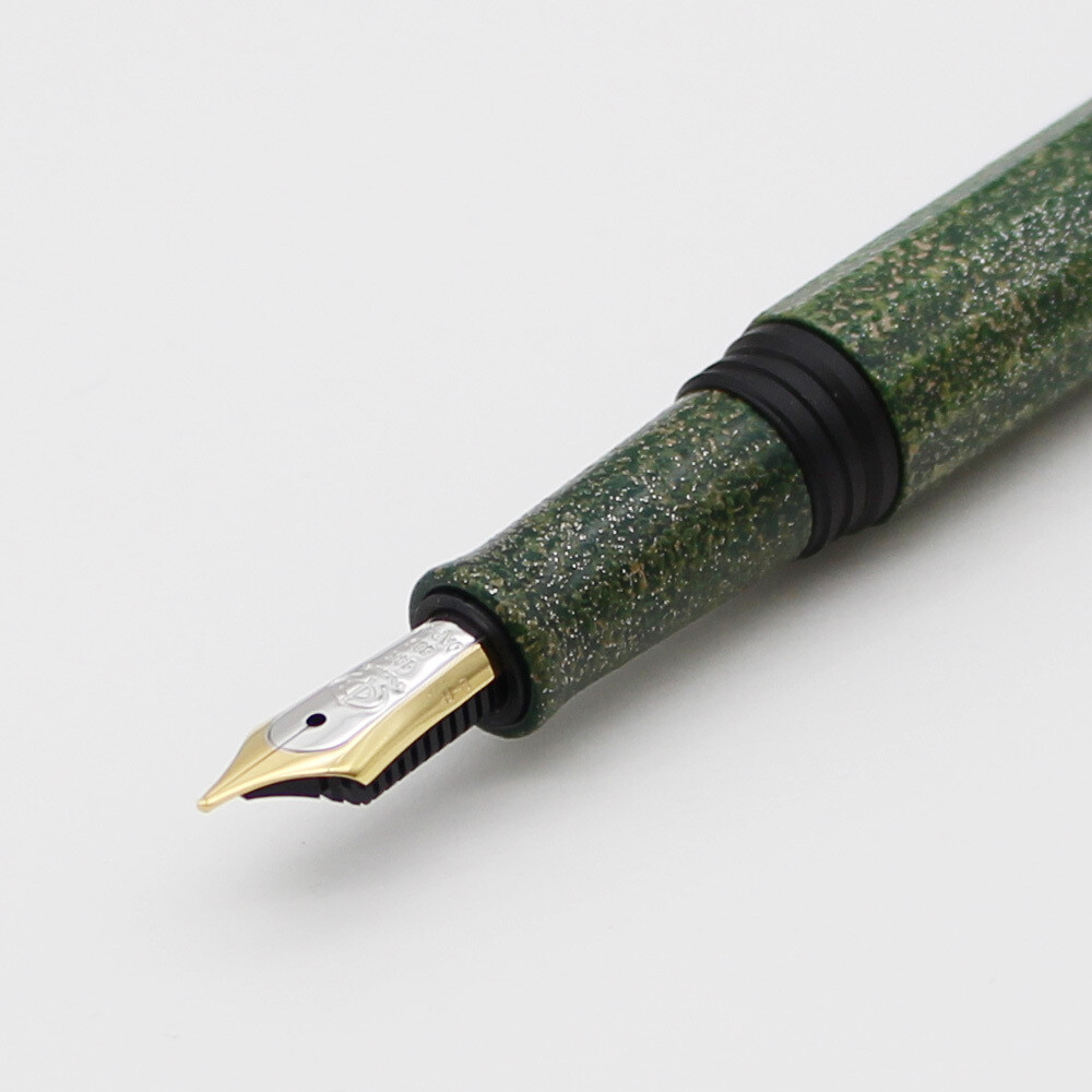 Hare-Hi Urushi Lacquered fountain Pen WAKI-EN 14 k Fine  Gold Nib Limited No. 4