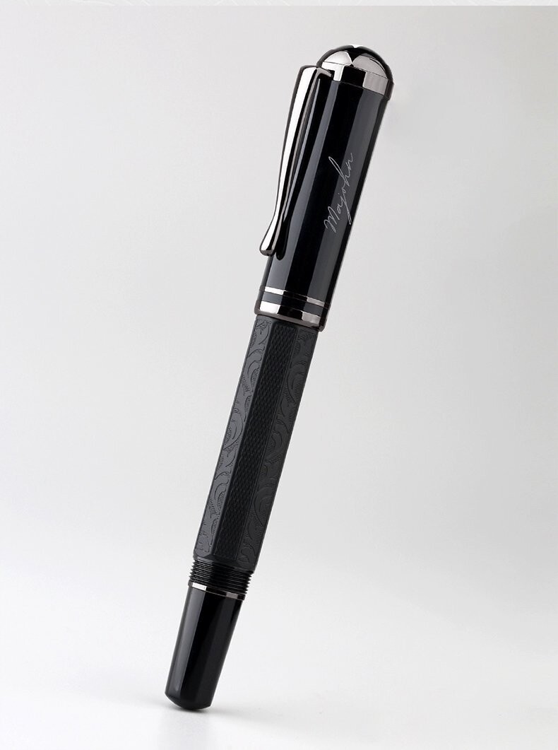 Moonman P138 Fountain Pen Piston Filled, Nib Size: Fine, Body: Full Black - Round cap