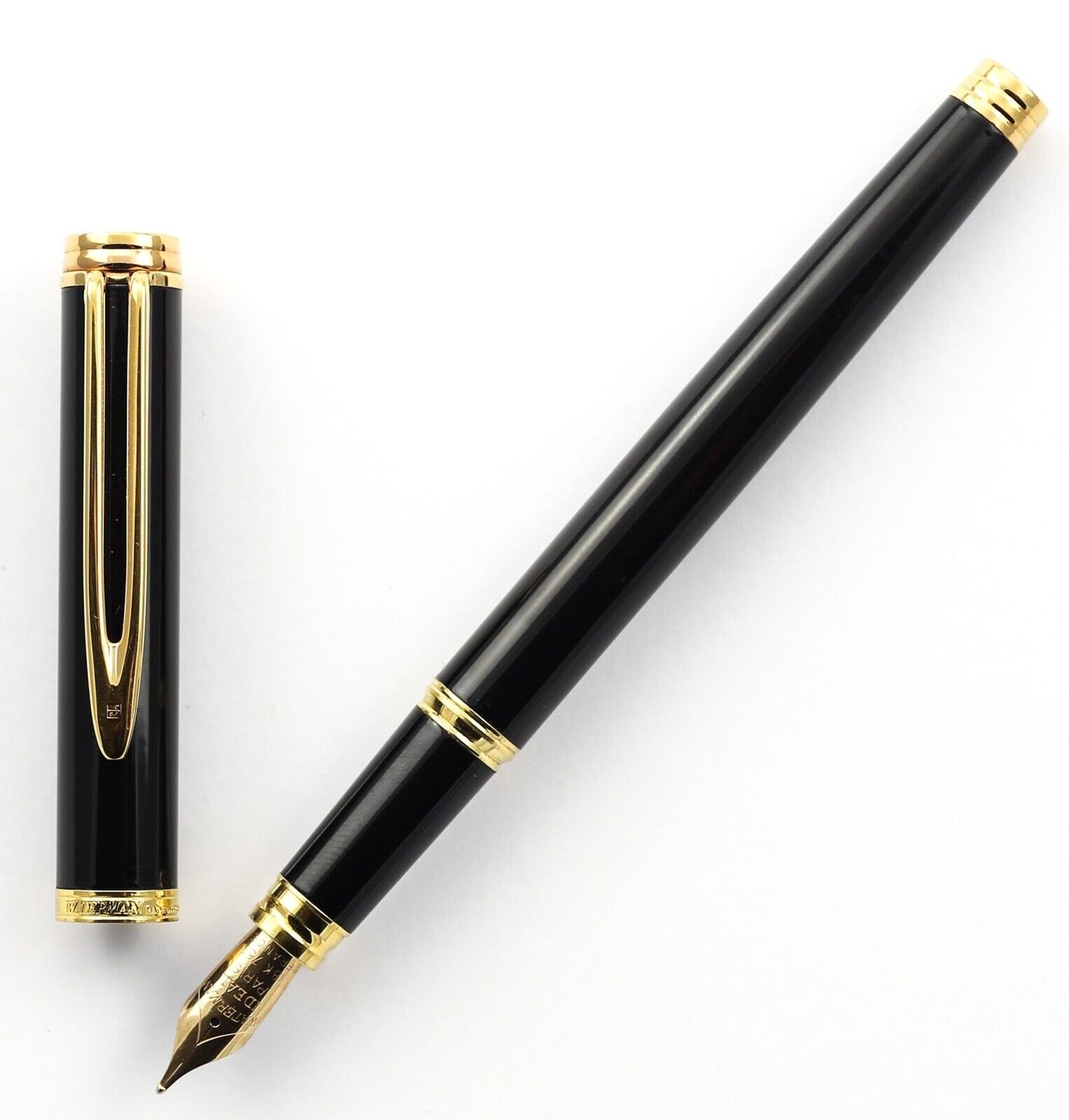 Waterman Gentleman Fountain Pen, Black Lacquer with Gold Plated trims. 18k Solid Gold nib Medium point