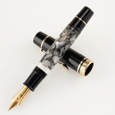 Moonman P139 Fountain Pen - # 8 Stainless Steel Gold Plated Sun Nib - Crystal Black
