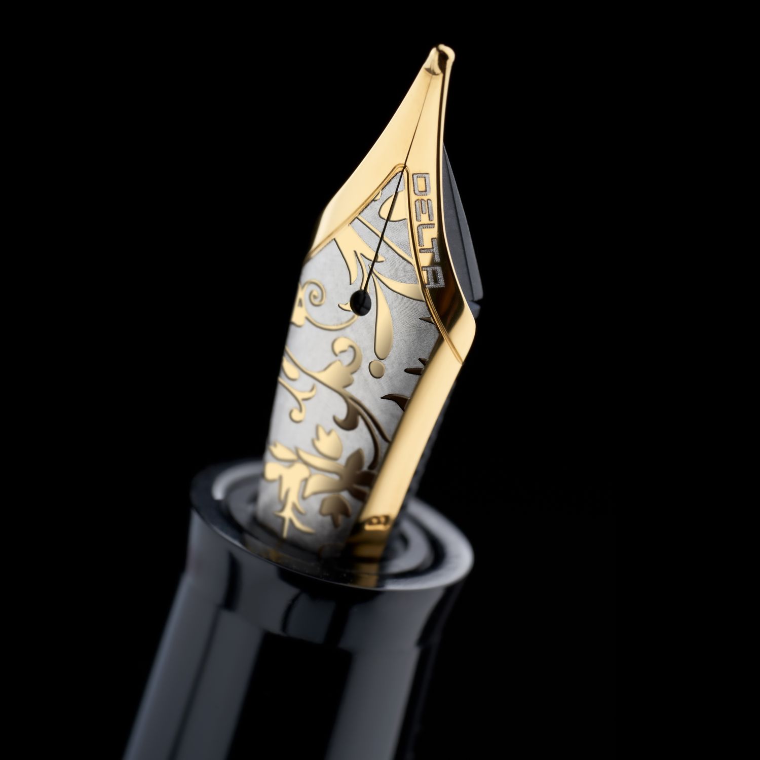 Delta Bio+16 - Nera "P" Fountain Pen Black; Piston; Gold Trim; two tone steel nib, Nib Size: Medium
