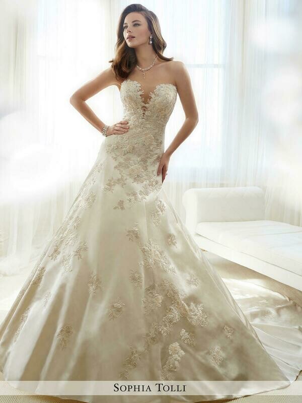 SOPHIA TOLLI "LUCILLE" Wedding Dress - SZ 24W in Alabaster/Ivory
