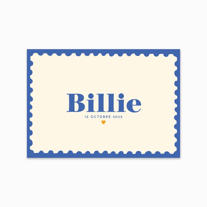 Faire-part de naissance “Lettre d’Amour” – design bleu et crème, encadrement façon timbre et typographie élégante.