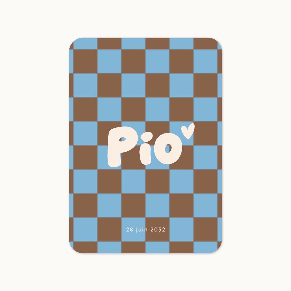 Faire-part de naissance Carré d’Enfance Caramel Chaud avec motif damier.