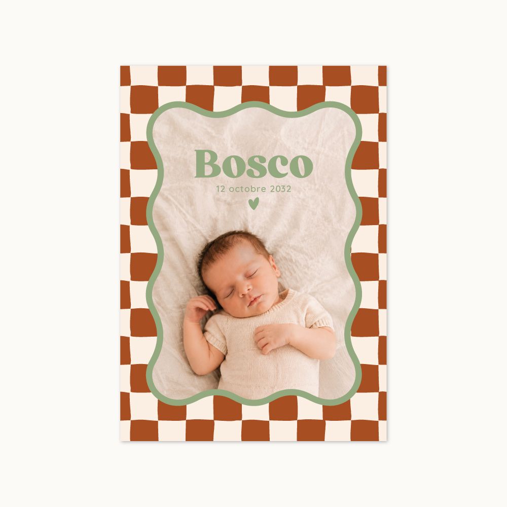Faire-part de naissance Petit Bazar avec photos, damier pain d'épice et cadre ondulé vert sauge