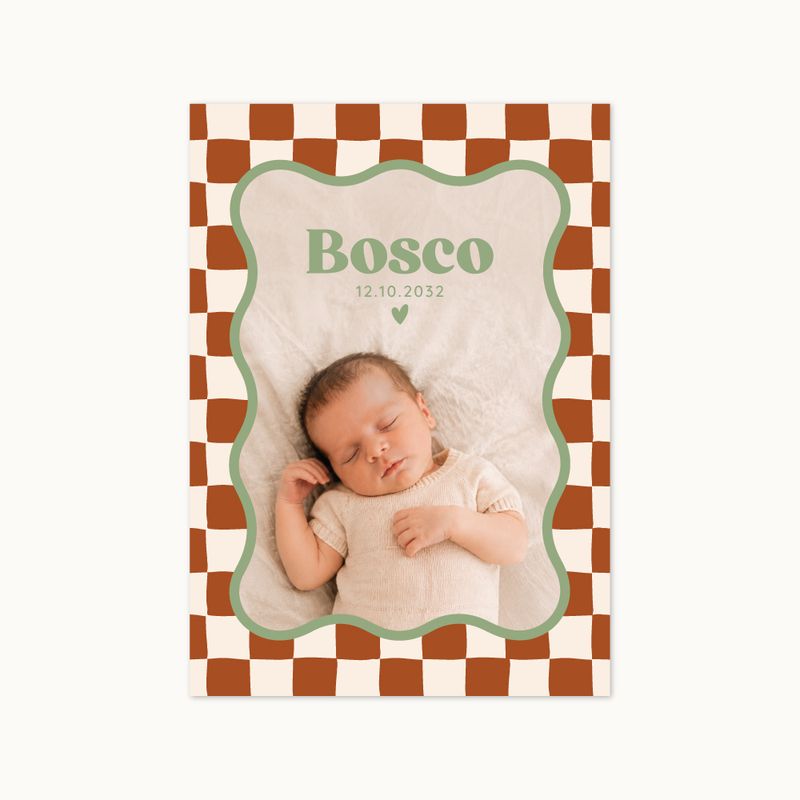 Faire-part de naissance Petit Bazar avec photos, damier pain d'épice et cadre ondulé vert sauge