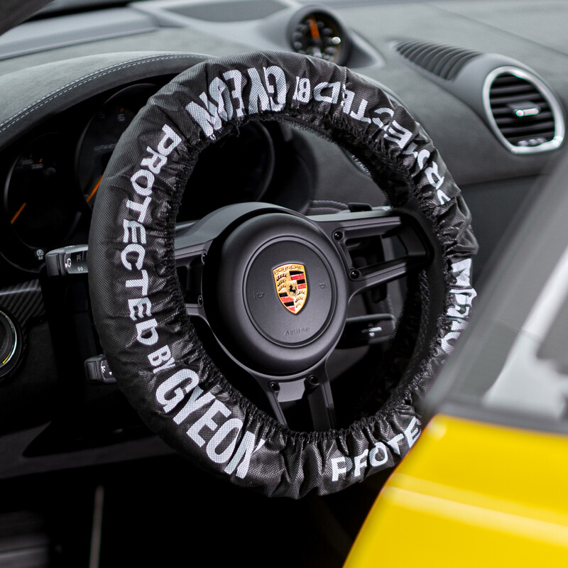 Q²M Steering Wheel Cover