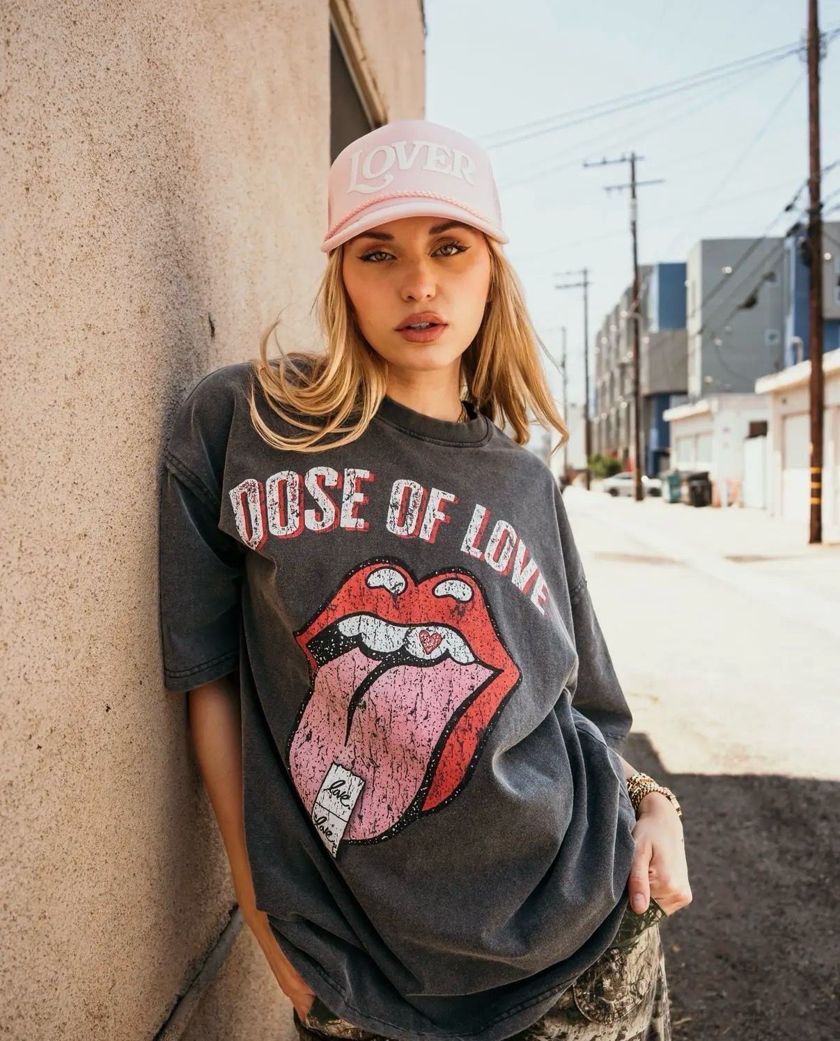 DOSE OF LOVE TEE