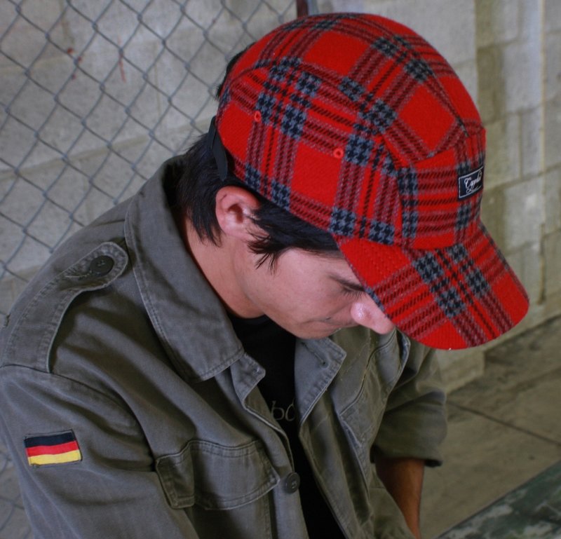 *Sale item* "Elmer red" adjustable 5 panel cap