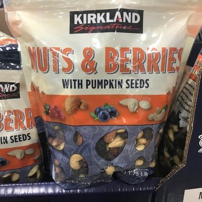 Kirkland Signature Nuts and Berries, 28 oz