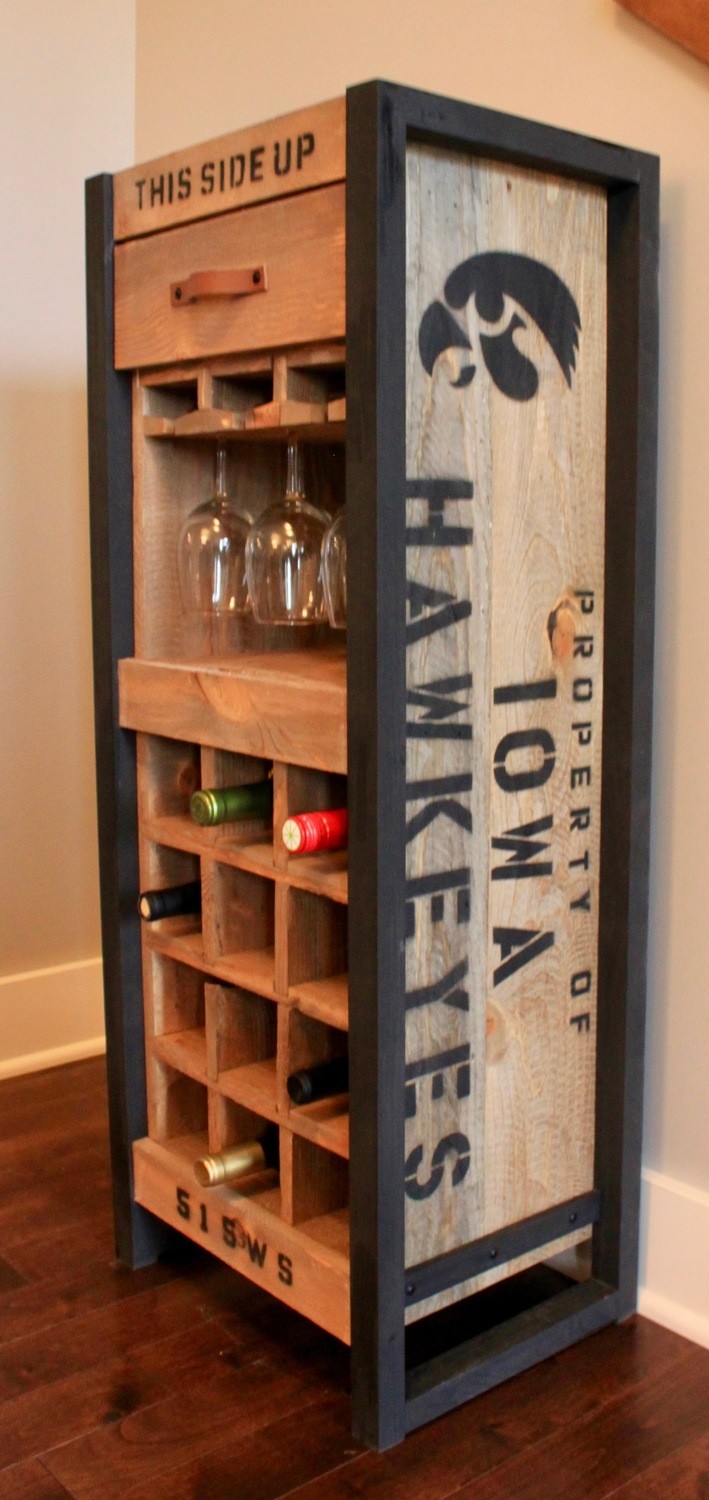 Iowa Hawkeye Wine Rack