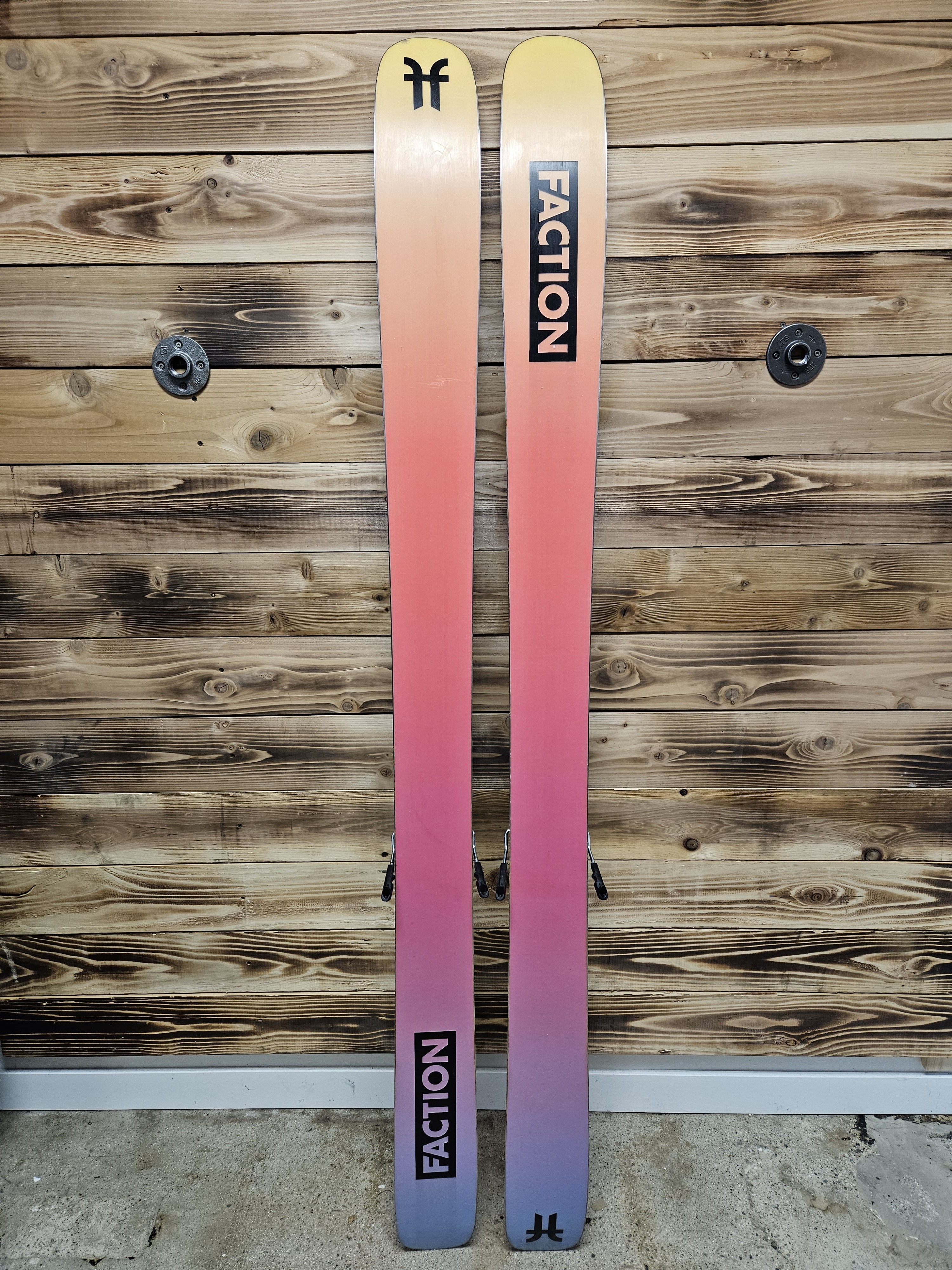 2023 Faction Prodigy 4 w/Bindings (Demo) 2023 Faction Prodigy 4 w/Bindings (Demo)