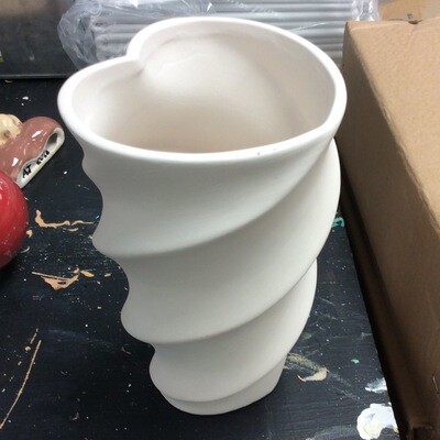 Hurricane heart vase