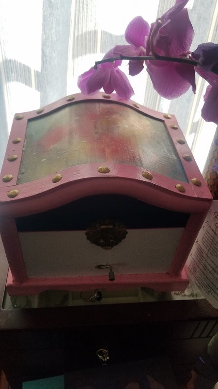 Custom art on boxes