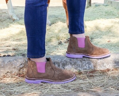 LADIES LEATHER boots- vellie