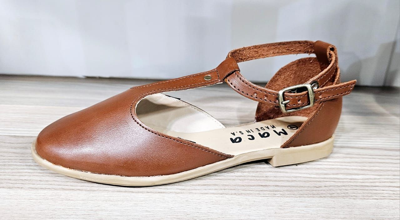 Rosa T-Bar, Colour: Cognac