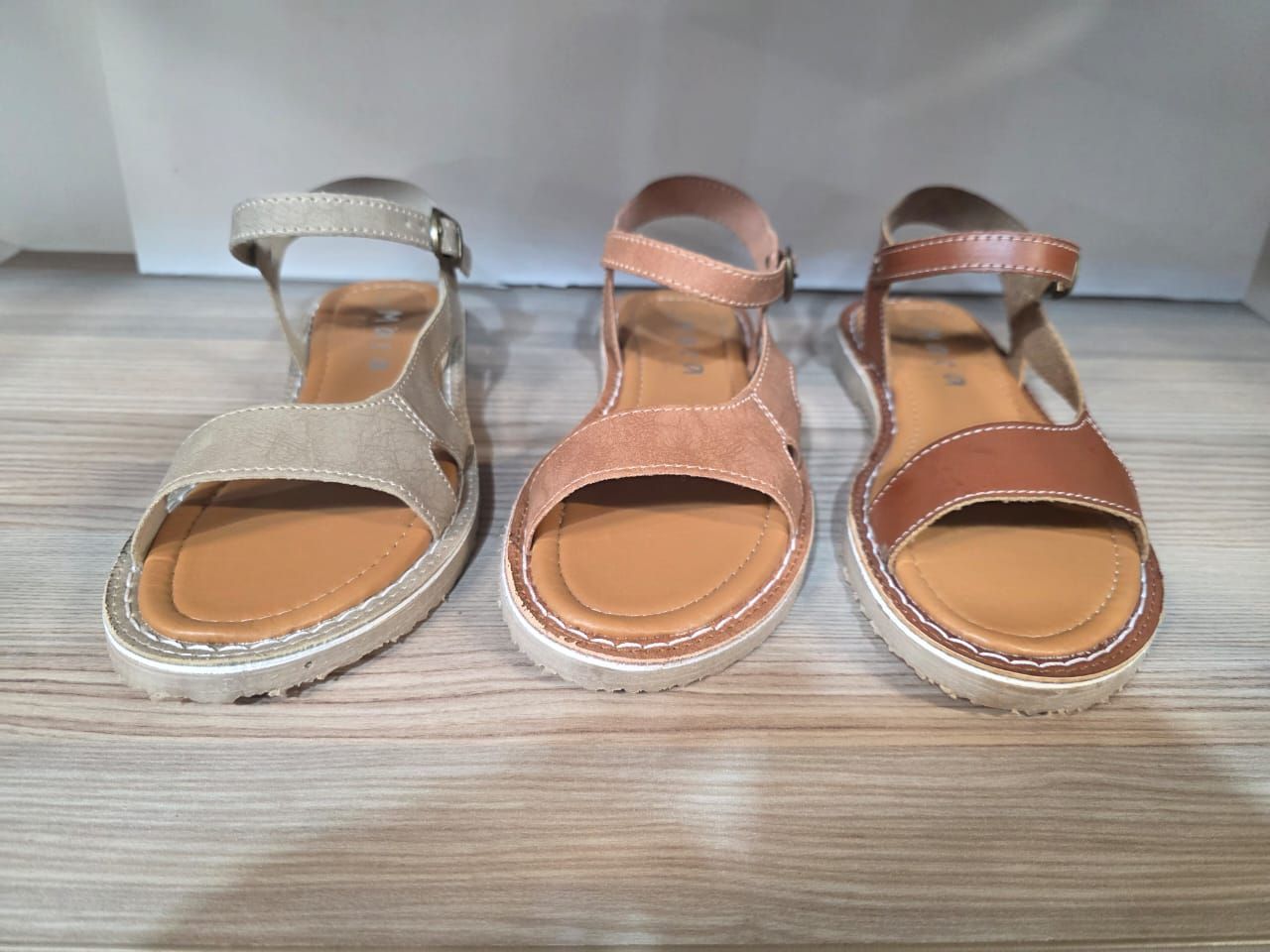 Vellie sandal
