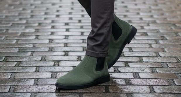 Men&#39;s leather boots 