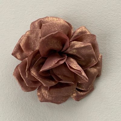 Flower (Taupe) ThreeM