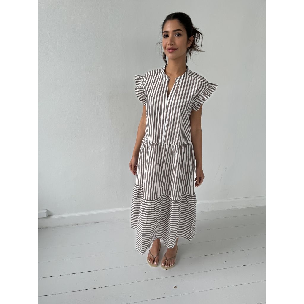 Bea Brown Dress Continue