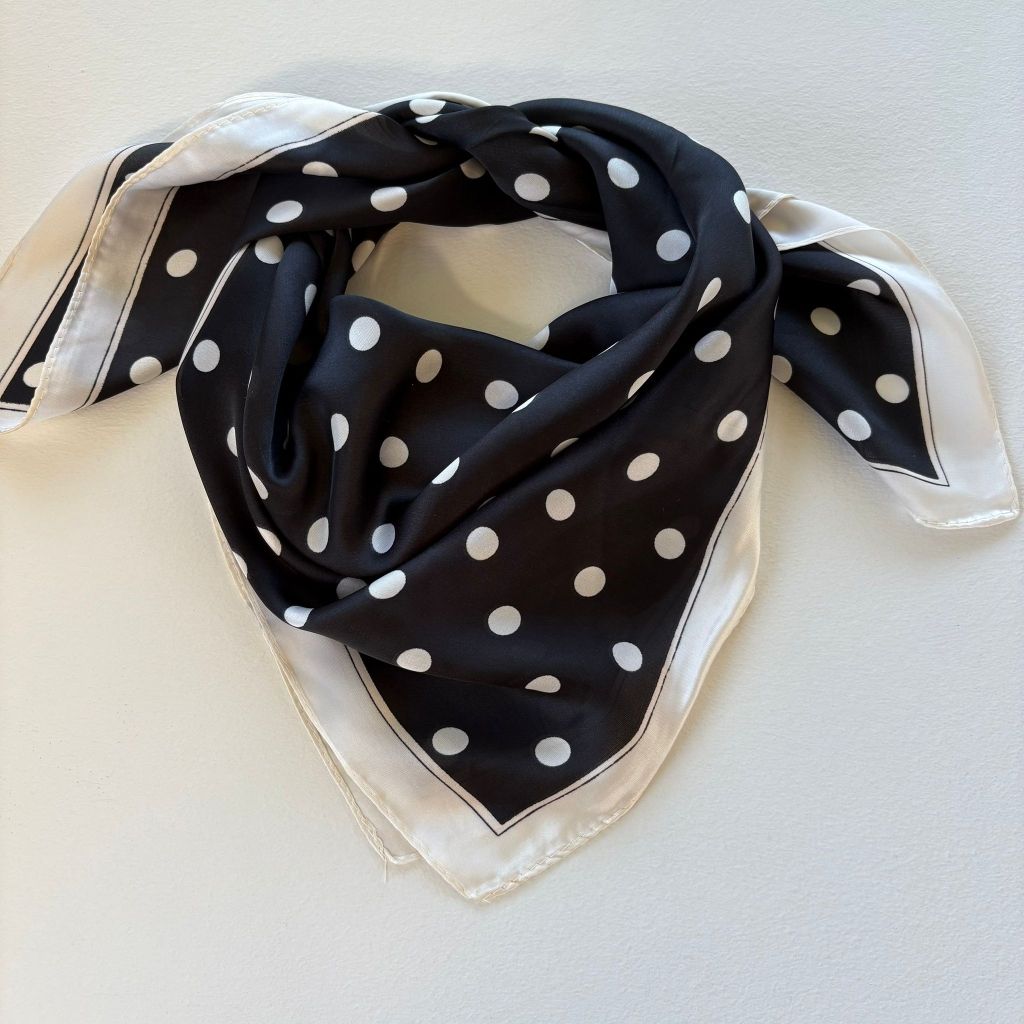 Tørklæde black m.dot ThreeM