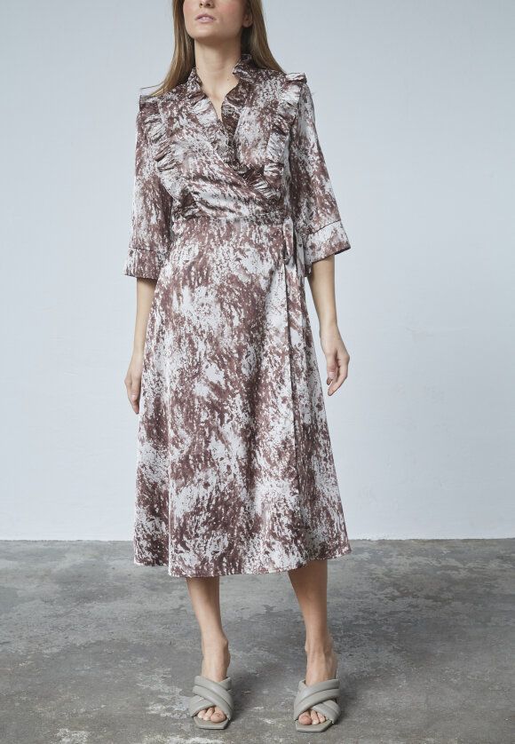 Love1381 Dress (Brown Graphic) Love&amp;Divine