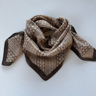 Tørklæde (Brown) ThreeM