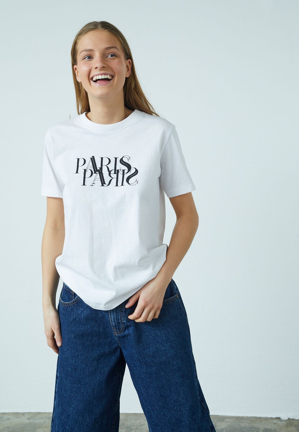 HEKA Short Sleeve1 (White/Black) Sisters Point