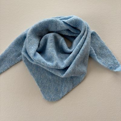 Tørklæde light blue knit ThreeM