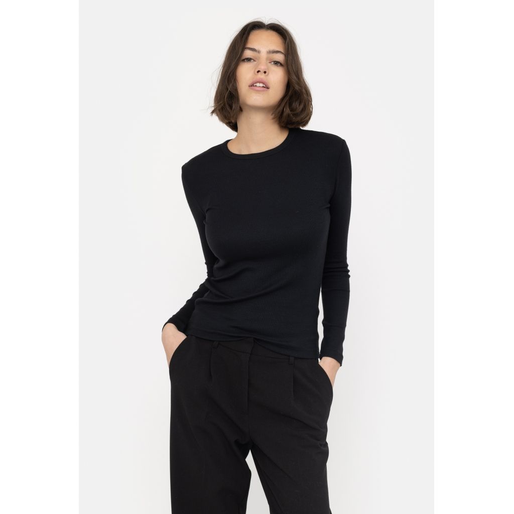 SRFenja O-neck Top (Black) Soft Rebels