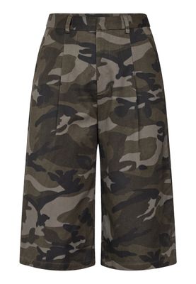 Great long shorts Camoflage Sisters Point