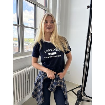 Dea T shirt Navy Continue