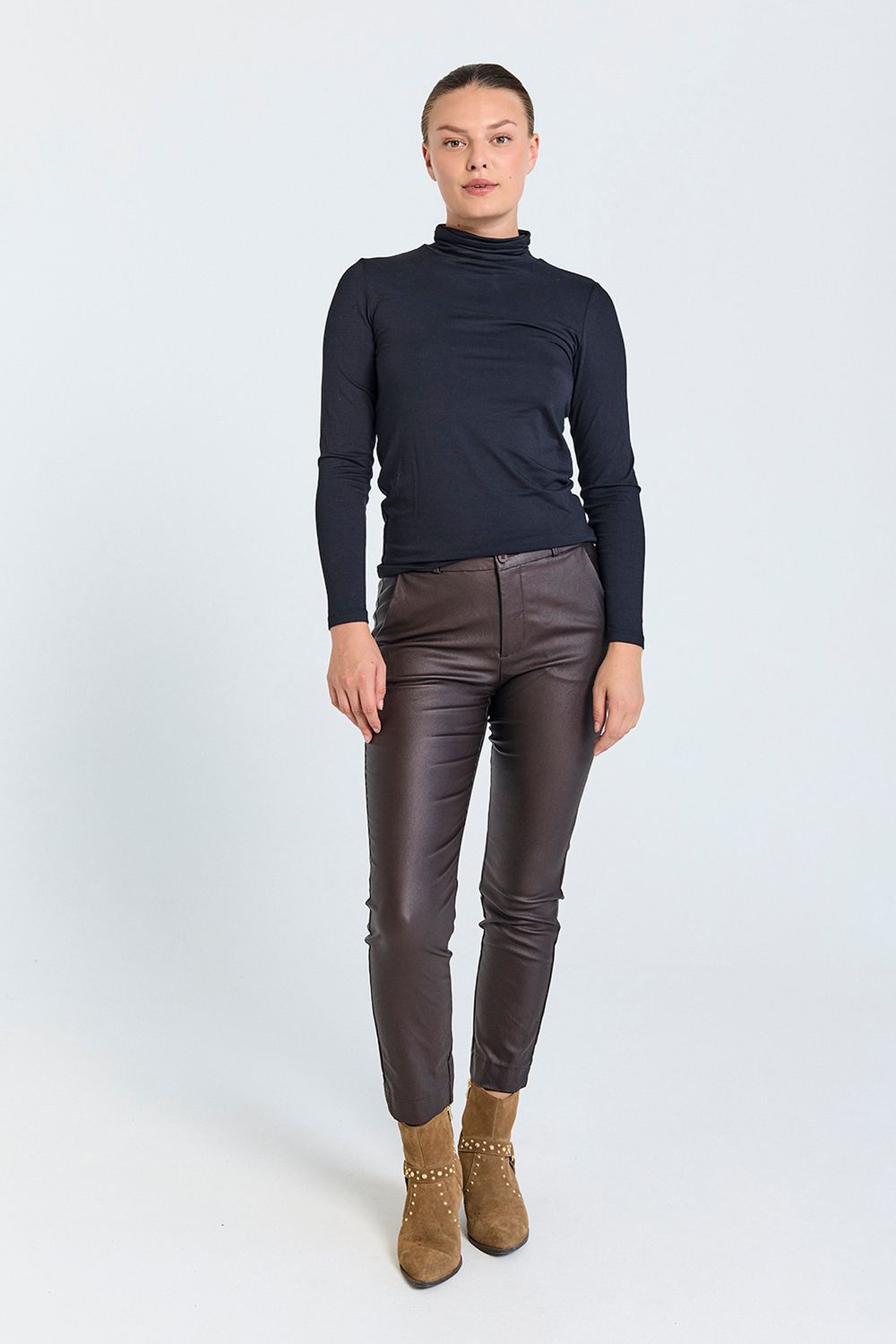 FQLiana High Neck-LS (Black) Freequent