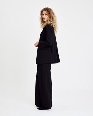 Relaxed Blazer (Black) Hype The Detail