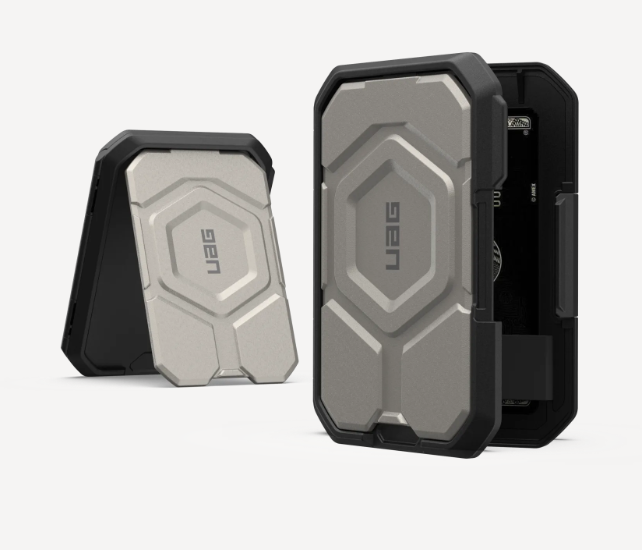 UAG Magnetic Wallet With Stand