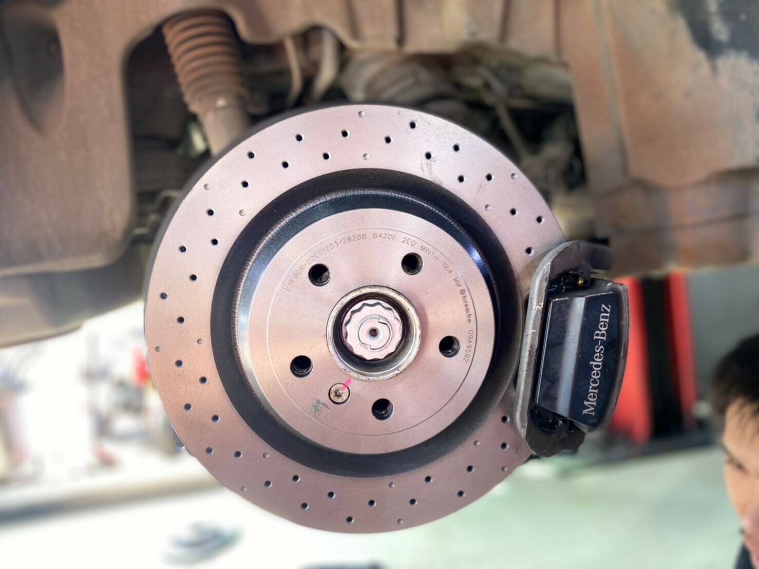 TRW ผ้าเบรกหลังแท้ตรงรุ่นสำหรับMercedesBenz ML W166