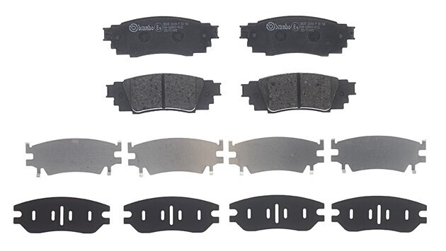 BREMBO ผ้าเบรกหลัง  สำหรับ TOYOTA C-HR 1.8 Hybrid ปี16, Lexus RX ปี15, เลือกรุ่นผ้าเบรก: BLACK SHIM PADS ( Low Metallic ) ผ้าเบรก โลว์เมทัลลิก
