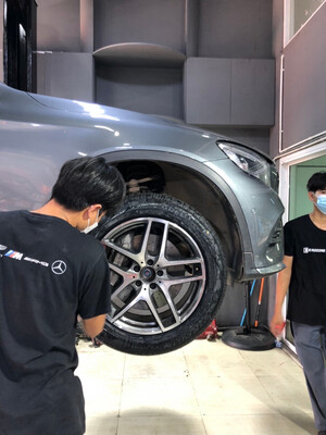 GLC250d เปลี่ยน ยาง PIRELLI SCORPION VERDE RFT 235/55/19