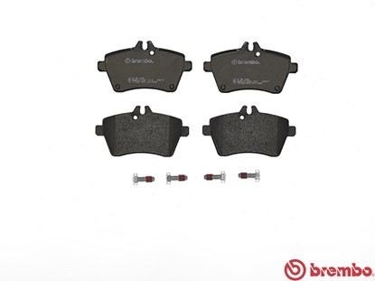 ผ้าเบรคหน้า BREMBO สำหรับMercedesBenz A CLASS W169 170 200, ชนิดผ้าเบรค: BLACK  P50 056B