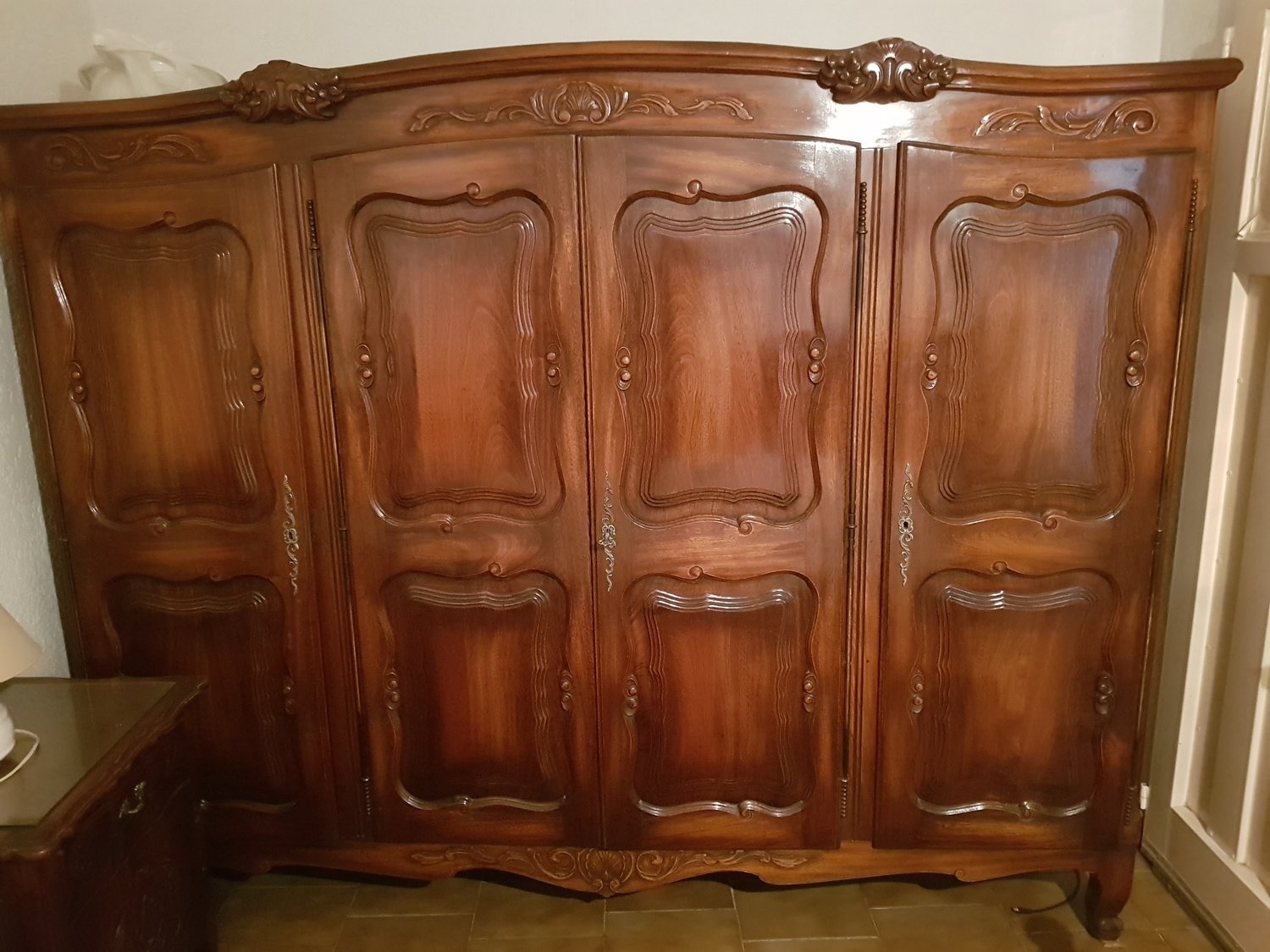 Juego de dormitorio antiguo estilo Provenzal
