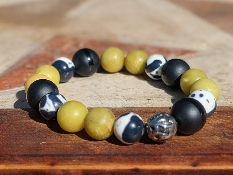 Jade, Black Onyx and speckled bead Bracelet