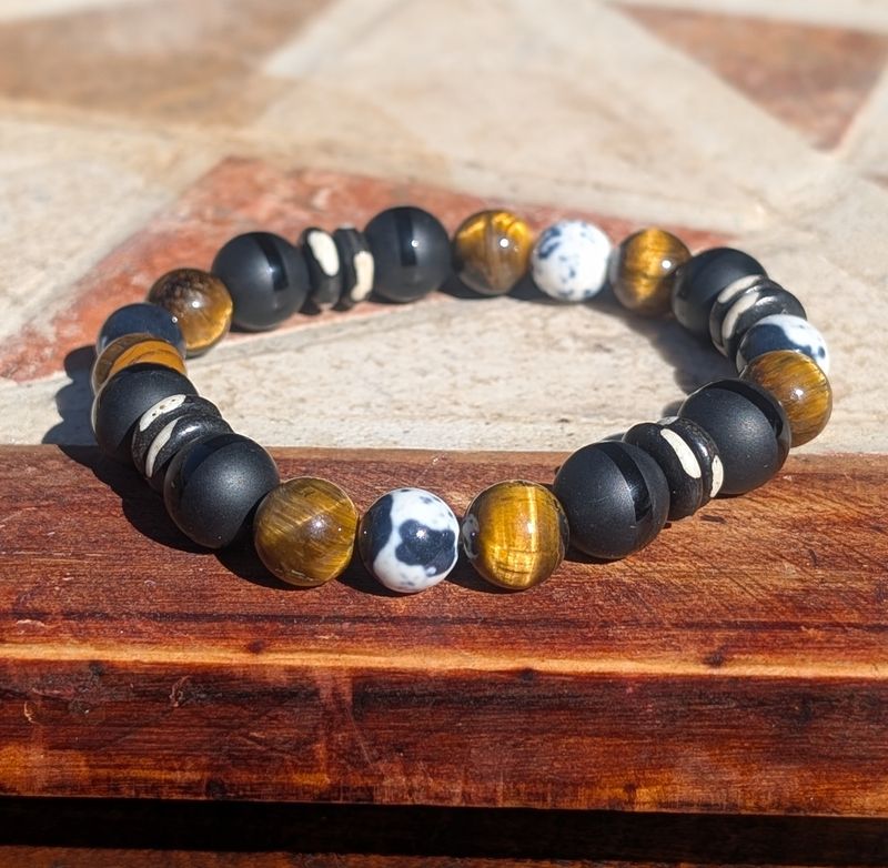Tigers Eye, Black Onyx, Batik, speckled Bracelet