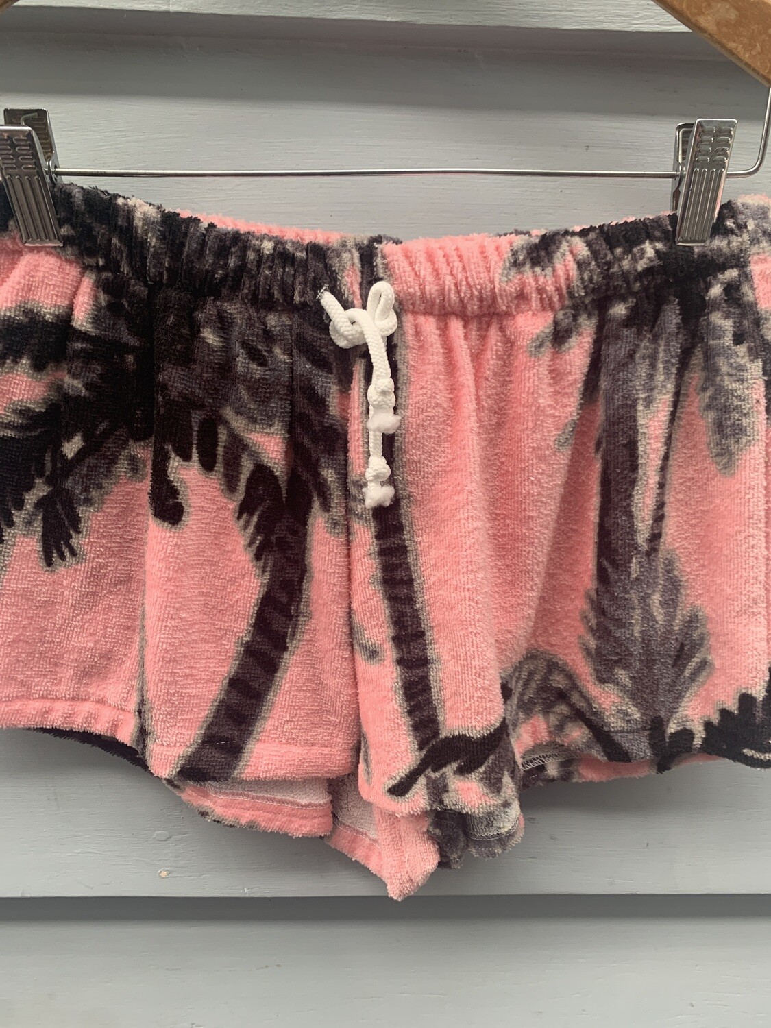 Pretty Palm Shorts LL