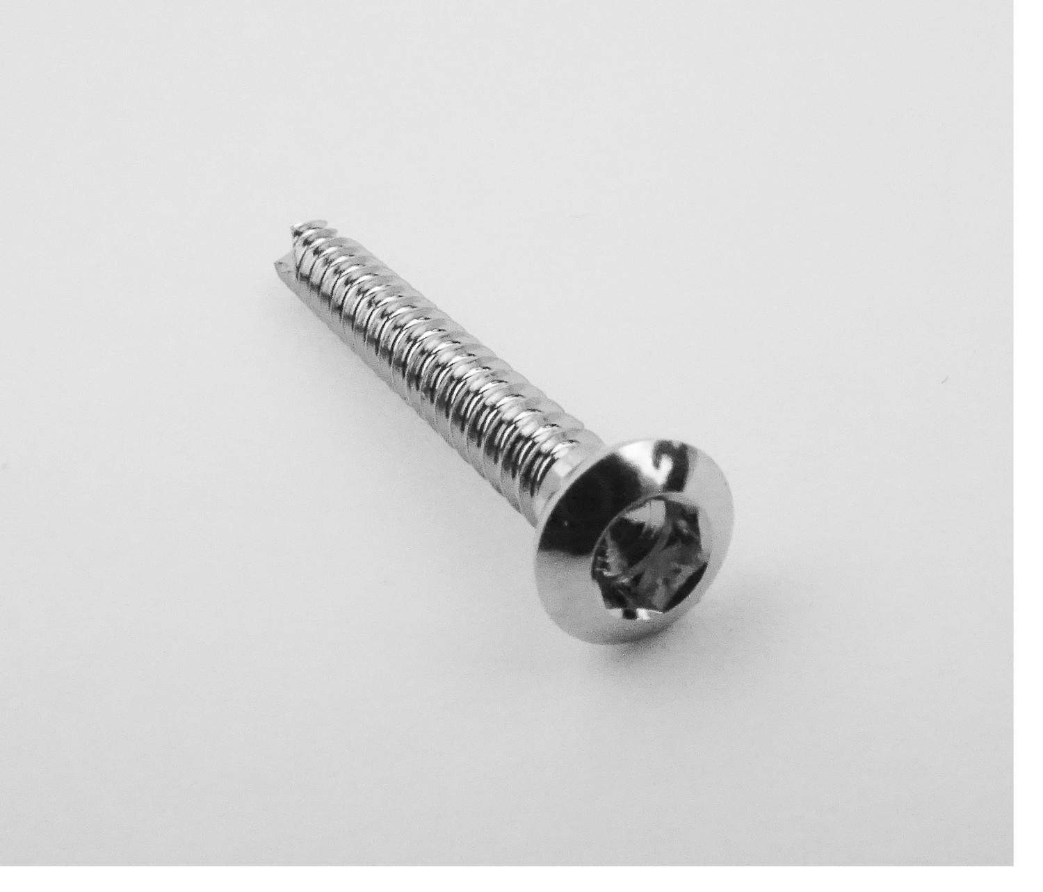 2.7 mm Self Tapping Stainless Steel Cortical Screw, length 24 mm (Hex Head)