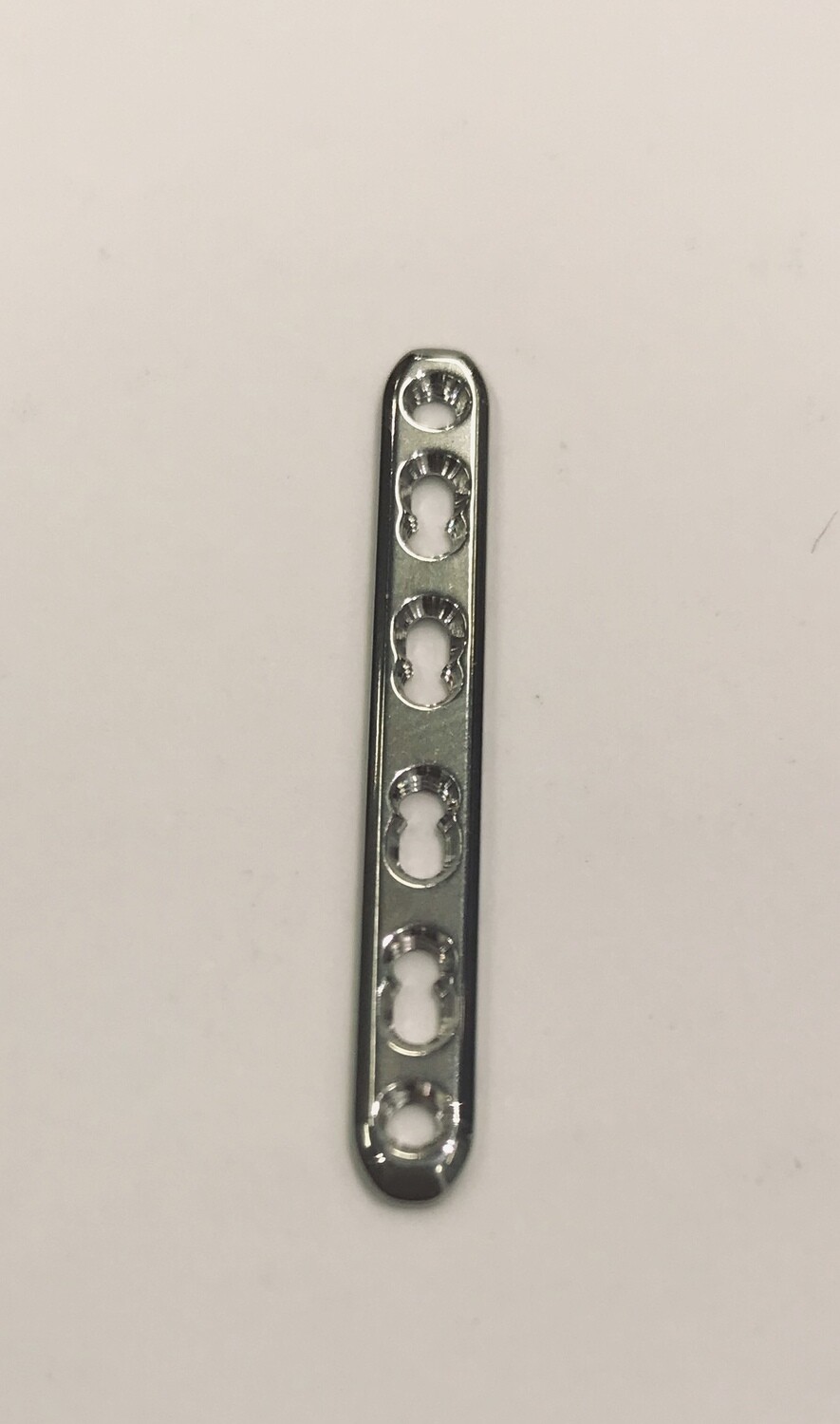 1.5 mm Locking Compressing Plate 6 holes (for T4 Locking screws)