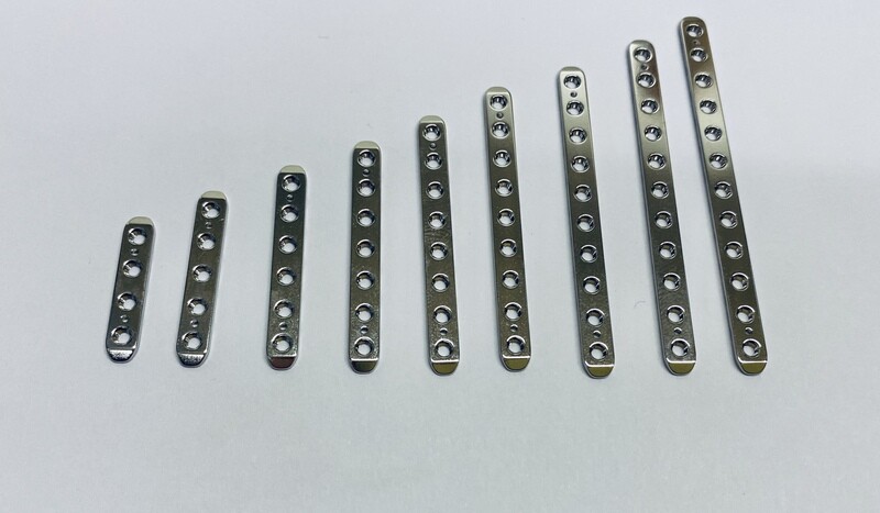 1.5 mm Round hole locking plate 6 holes (for T4 Locking screws)