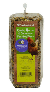 Nature's Grub Pecking Block with Garlic, Herbs & Seaweed 280g