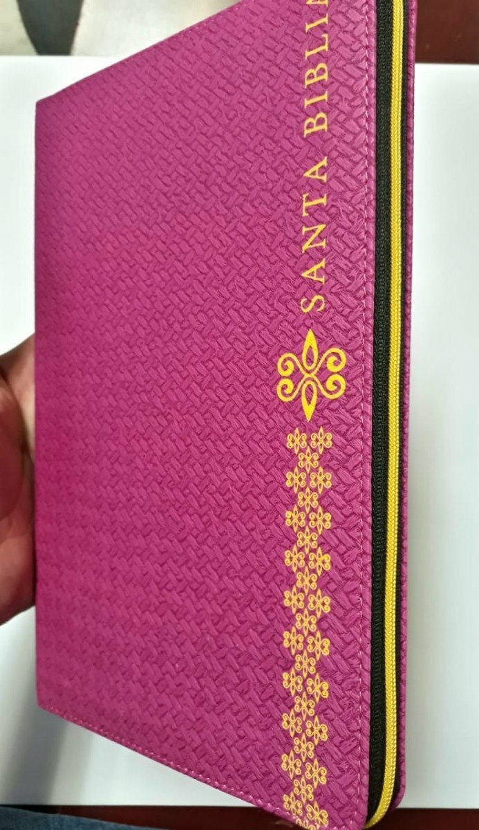 Santa Biblia NTV, Edición zíper SentiPiel, Fucsia (Free Shipping)